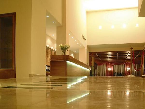 Imagine Hotel Grauer Bar