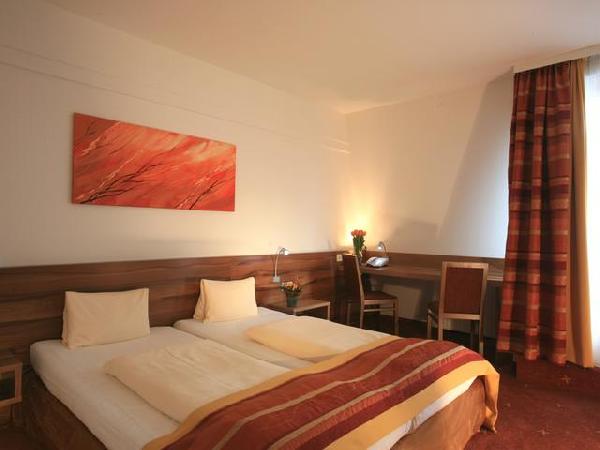Imagine Hotel Grauer Bar