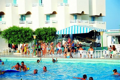 Imagine Hotel Les Pyramides