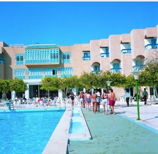 Imagine Hotel Les Pyramides