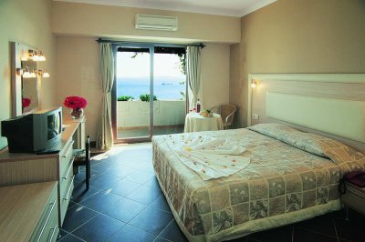 Imagine Hotel Forever  Club