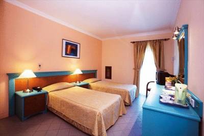 Imagine Hotel Crystal Green Bay Resort & Spa