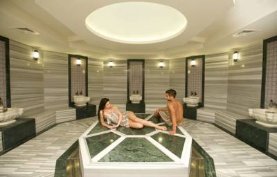 Imagine Hotel Crystal Green Bay Resort & Spa