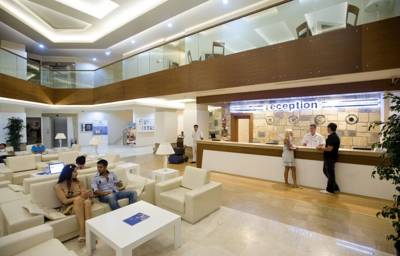 Imagine Hotel Crystal Green Bay Resort & Spa