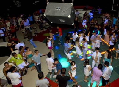 Imagine Hotel Crystal Admiral Resort Suites & Spa