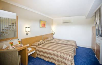 Imagine Hotel Crystal Admiral Resort Suites & Spa