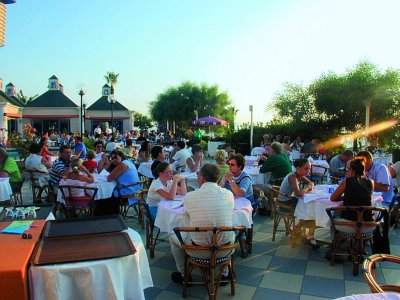 Imagine Hotel The Grand Blue Sky