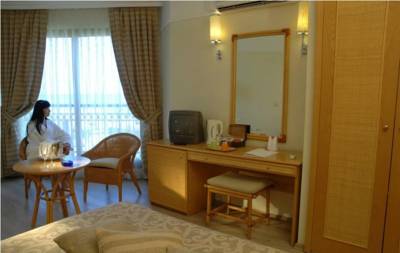 Imagine Hotel Asdem Beach Labada