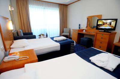 Imagine Hotel Titanic Beach & Resort