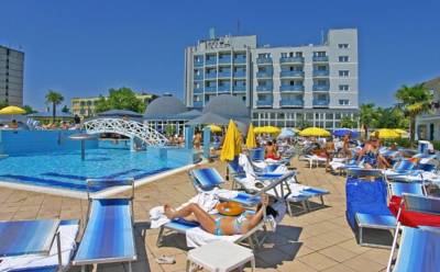 Imagine Hotel Silver