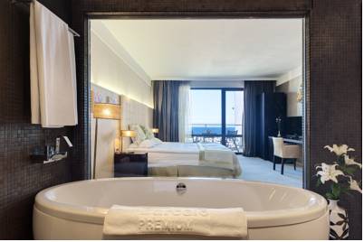 Imagine Hotel Barcelo Royal Beach