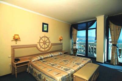 Imagine Hotel Chaika Beach Resort