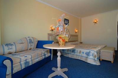 Imagine Hotel Chaika Beach Resort