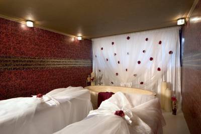 Imagine Hotel Chaika Beach Resort