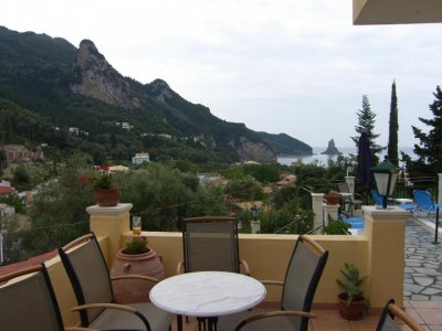 Imagine Hotel Golden Nests