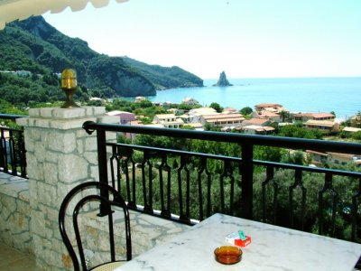 Imagine Hotel Golden Nests