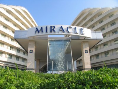 Imagine Hotel Miracle Deluxe Resort