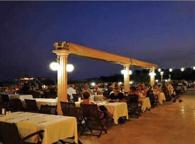 Imagine Hotel Palm Garden