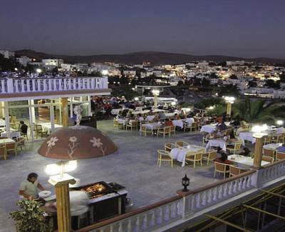 Imagine Hotel Palm Garden