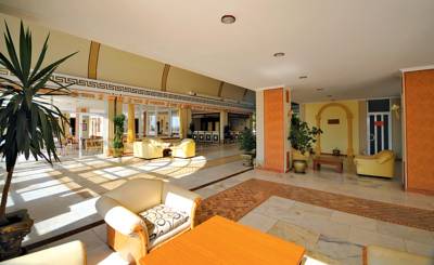 Imagine Hotel Palm Garden