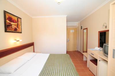 Imagine Hotel Bitez Garden Life