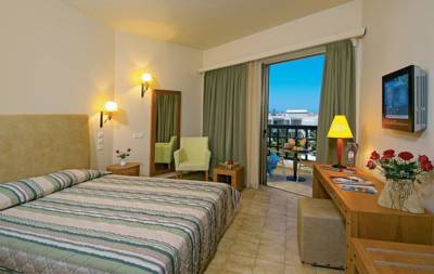 Imagine Hotel Santa Marina Beach