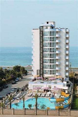 Imagine Hotel Merlin Beach