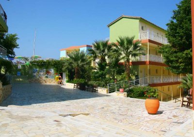 Imagine Hotel Eri Beach & Village