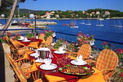 Imagine Hotel Lina Apts