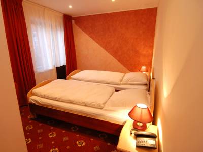 Imagine Cabana Vanatorilor