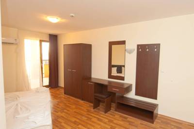 Imagine Hotel Golden Rainbow