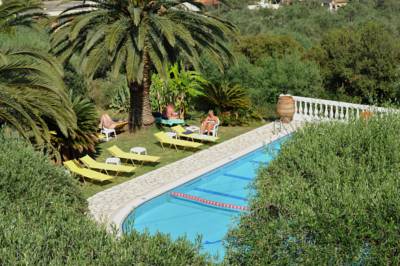 Imagine Hotel Paradise