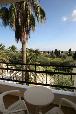 Imagine Hotel Paradise