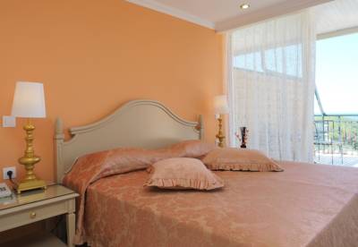 Imagine Hotel Paleo Art Nouveau