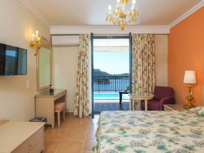 Imagine Hotel Paleo Art Nouveau