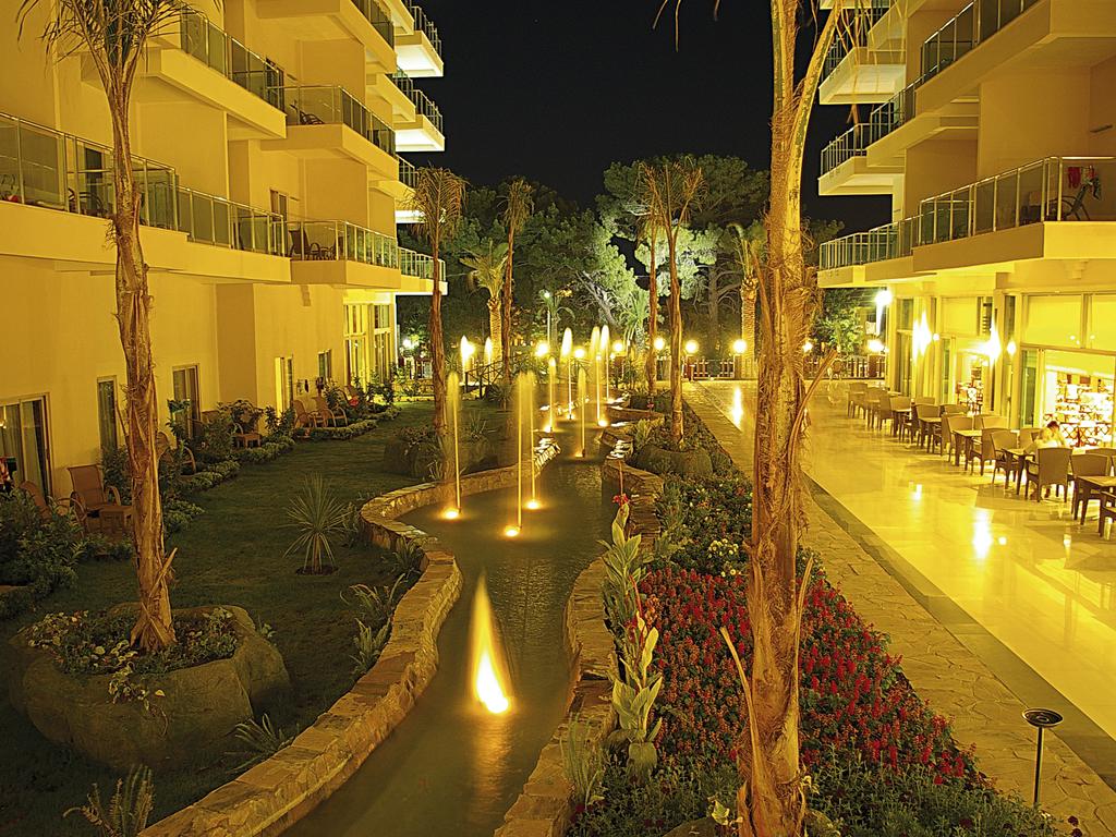 Imagine Grand Ring Hotel