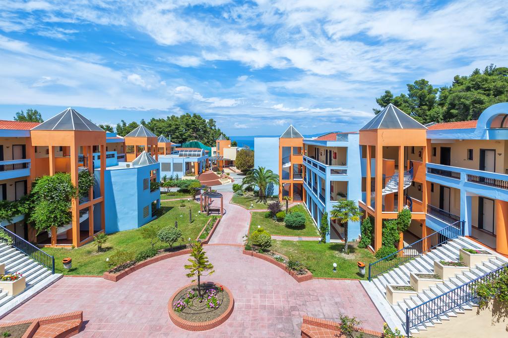 Imagine Hotel Atrium