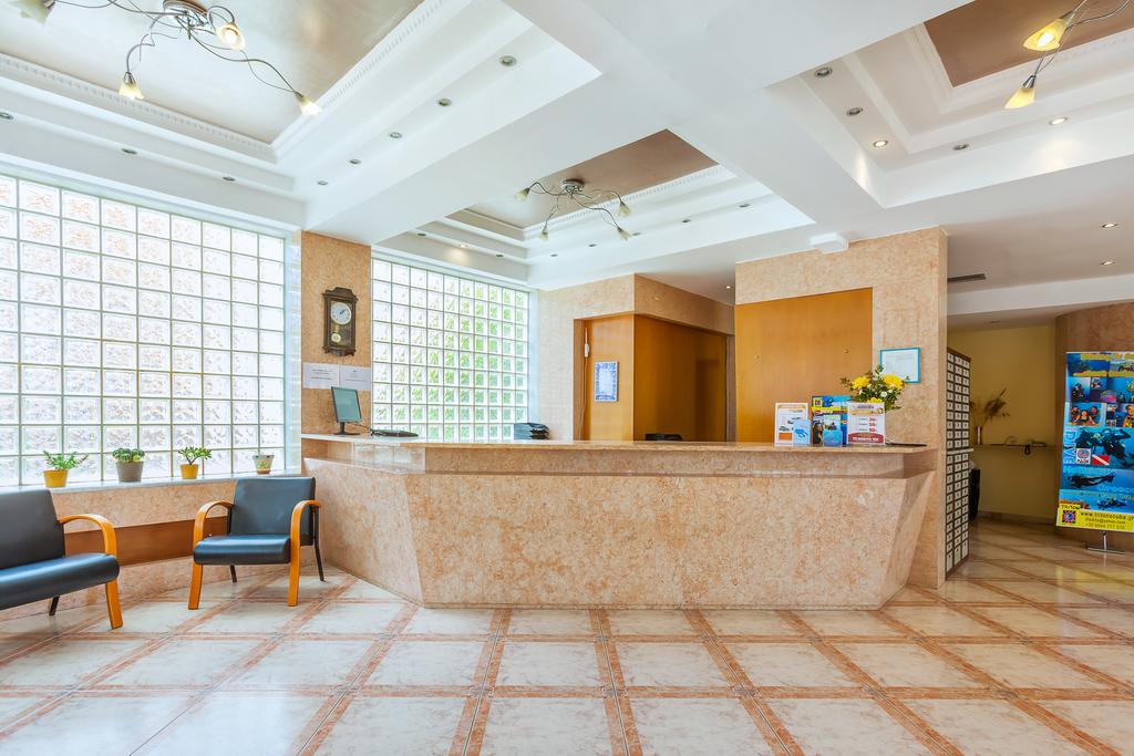 Imagine Hotel Atrium