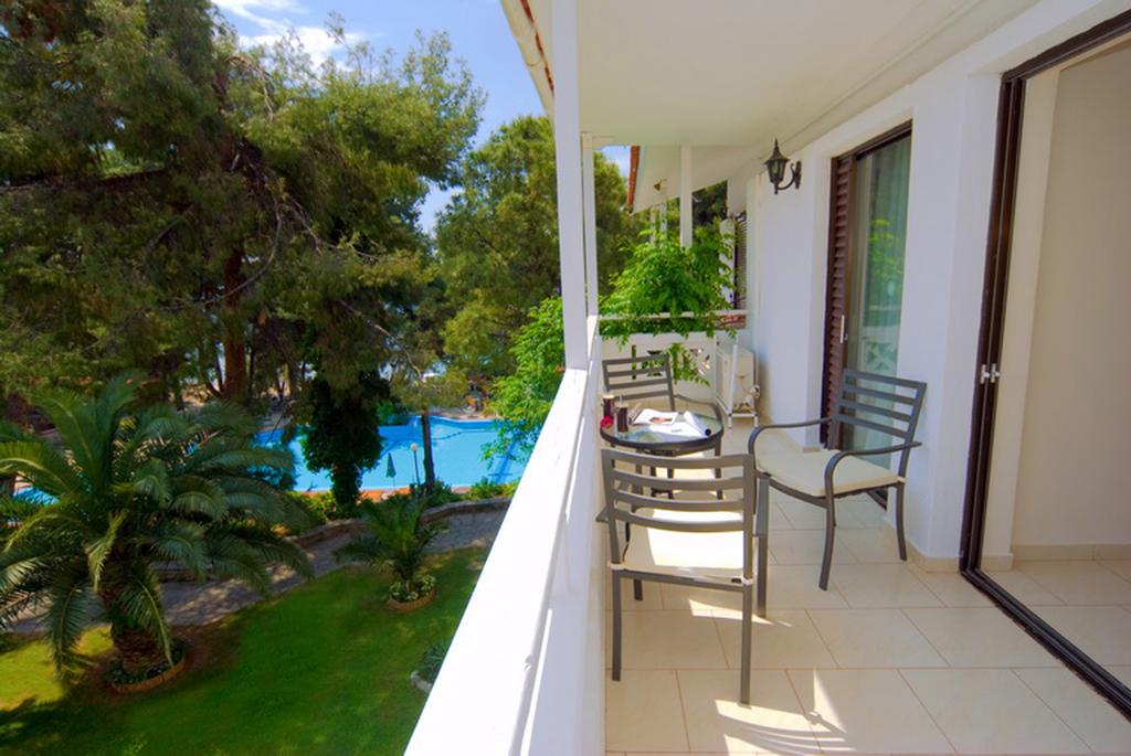 Imagine Hotel Porfi Beach