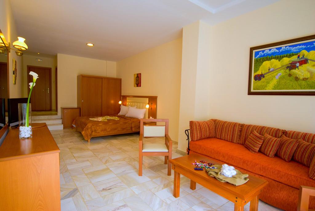 Imagine Hotel Porfi Beach