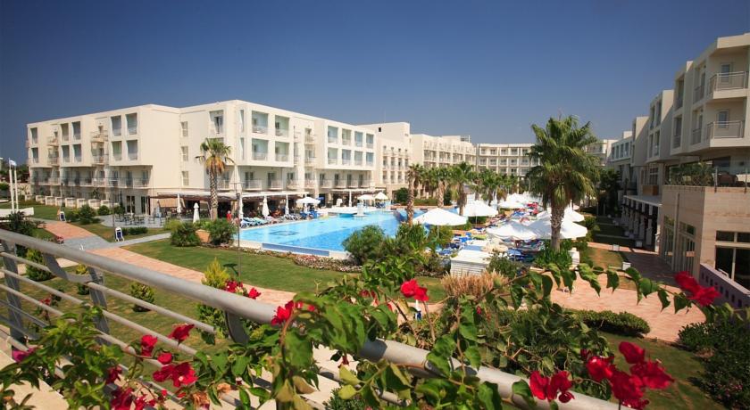 Imagine Hotel La Blanche Resort & Spa