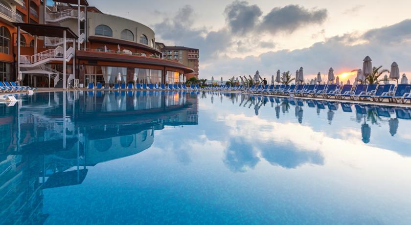 Imagine Hotel Sol Luna Bay