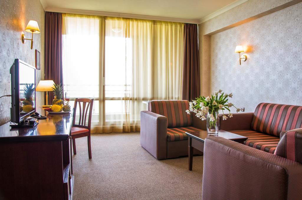 Imagine Hotel Gladiola Star