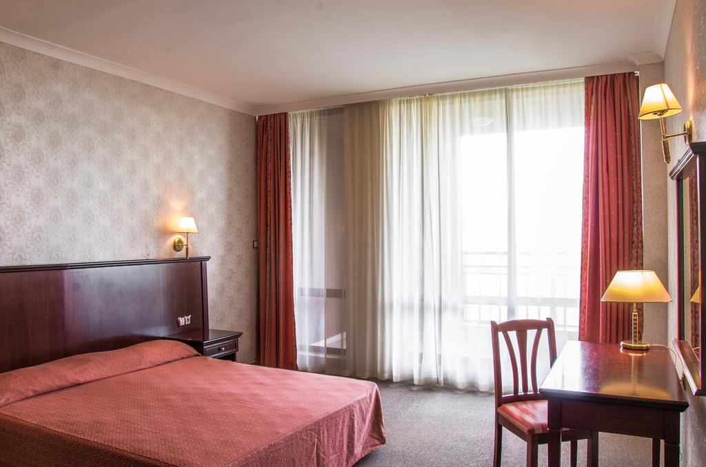 Imagine Hotel Gladiola Star