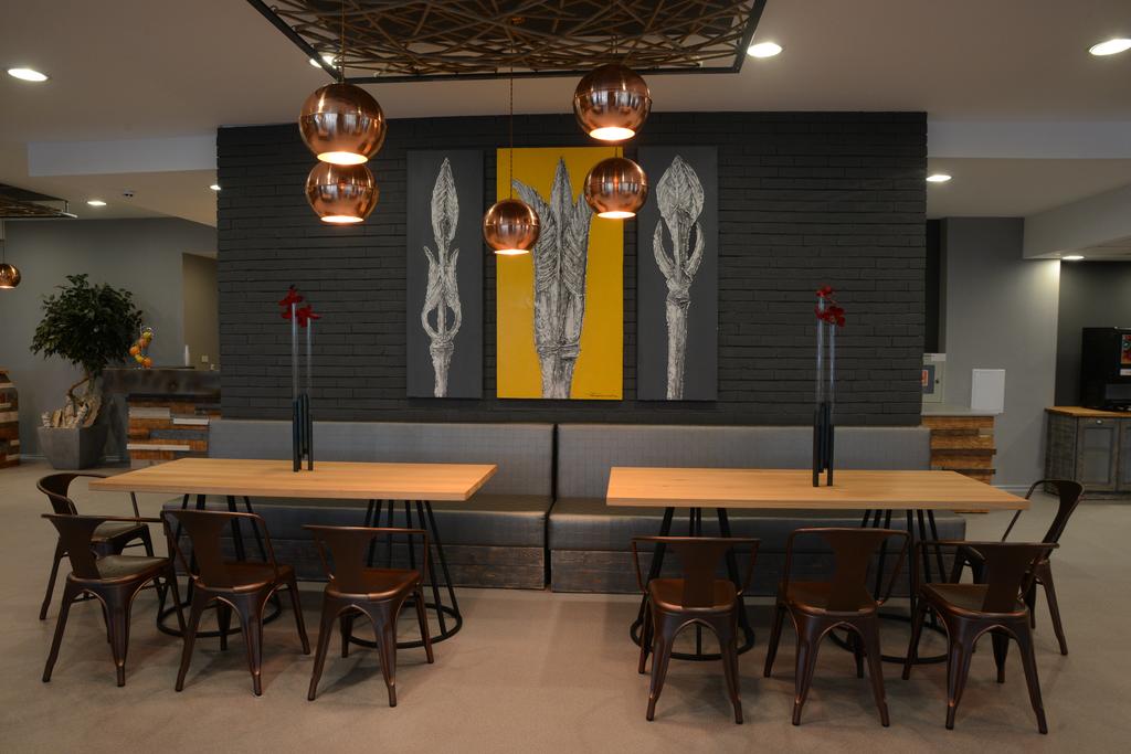 Imagine Hotel Gladiola Star