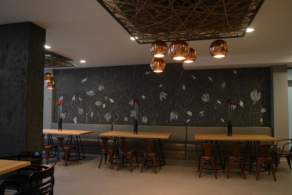 Imagine Hotel Gladiola Star