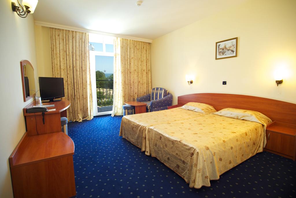 Imagine Hotel Tiara Beach