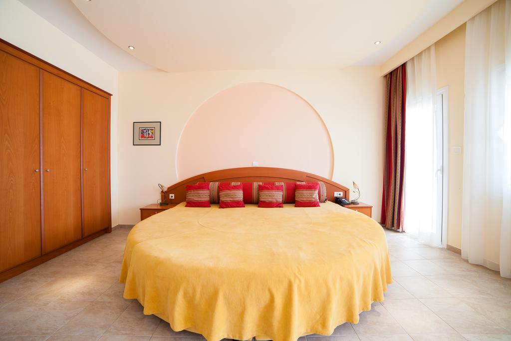 Imagine Hotel Alexandros Palace