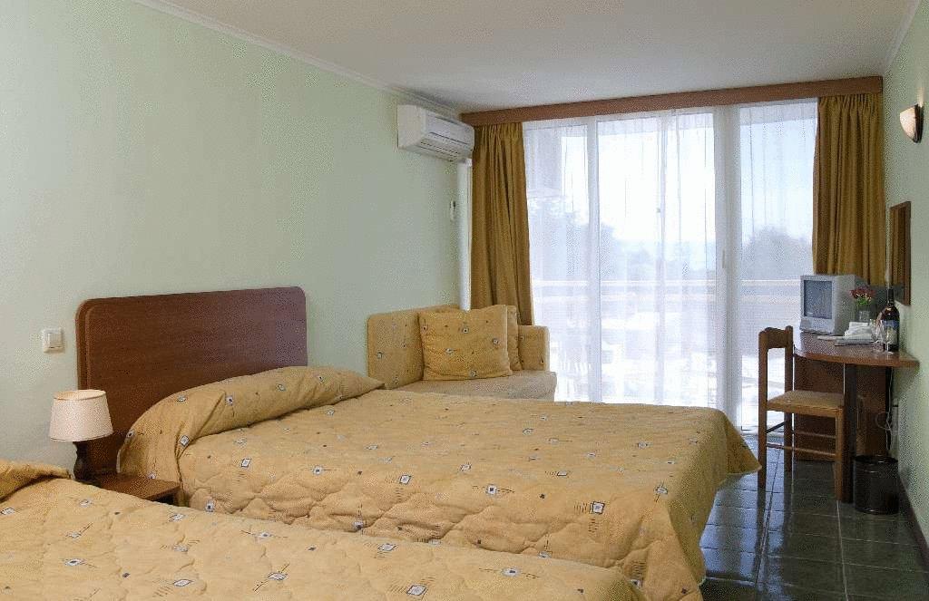 Imagine Hotel Malibu