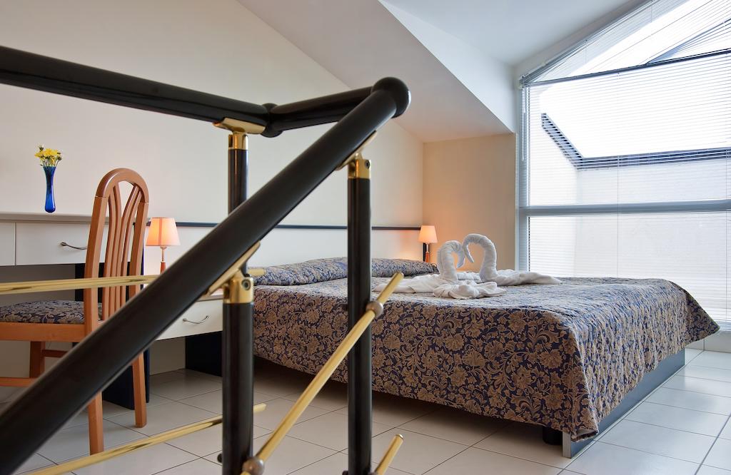 Imagine Hotel Dolphin